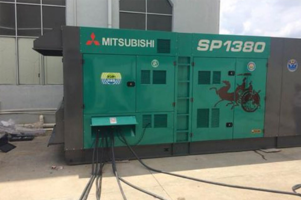 乌烈镇为什么有些柴油发电机组的输出电压可以调节？