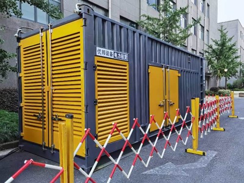 乌烈镇如何使用转速表检查发动机的转速？