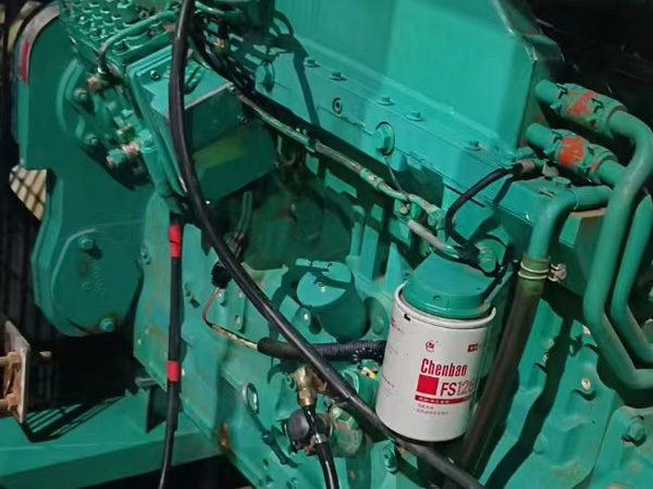 乌烈镇如何确定新的发电机组控制系统是否与原系统兼容？